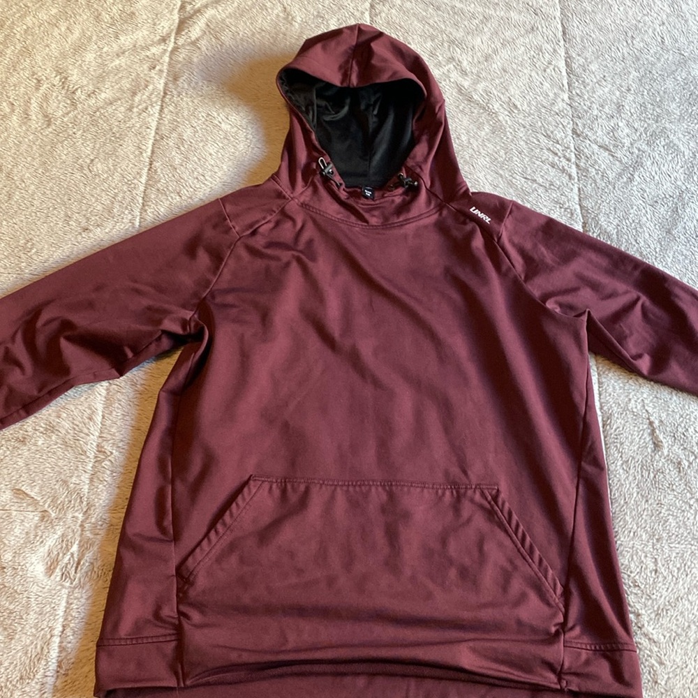 UNRL Men’s crossover ll hoodie Medium